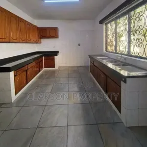 5bdrm Townhouse / Terrace in Kilimani, Hurlingham for rent