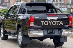 Toyota Hilux 2019 Black