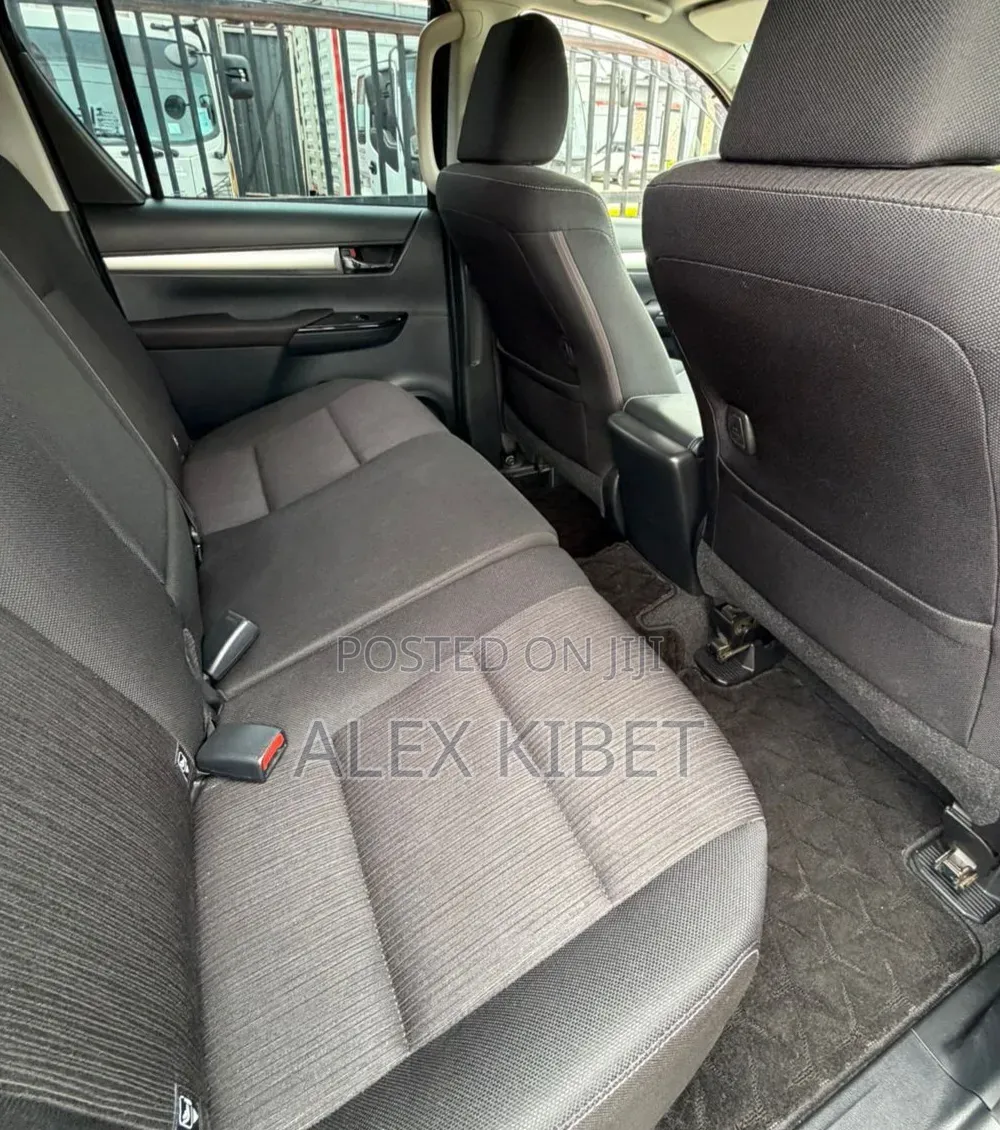 Toyota Hilux 2019 Black