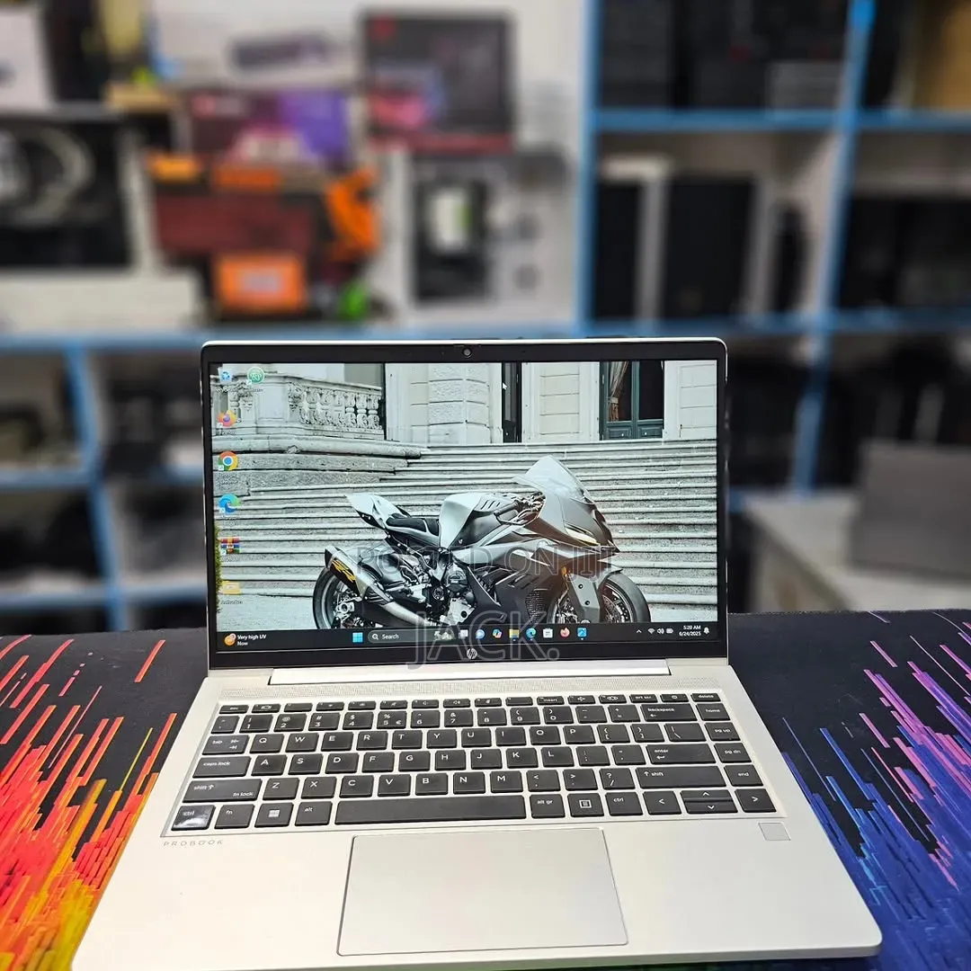 Laptop HP ProBook 445 G9 16GB AMD Ryzen 7 SSD 1T