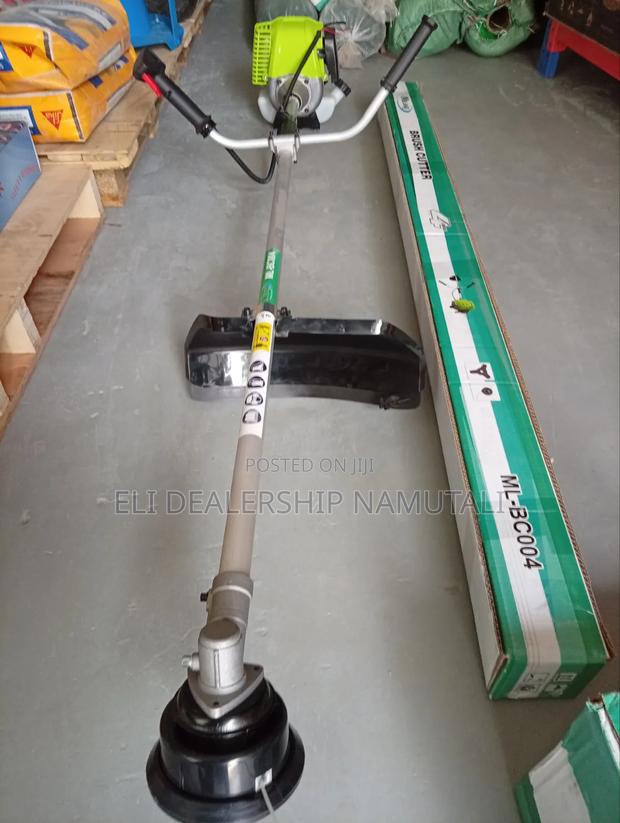 Milano 4-Stroke Grass Trimmer and Weed Cutter Machine - thumbnail 2