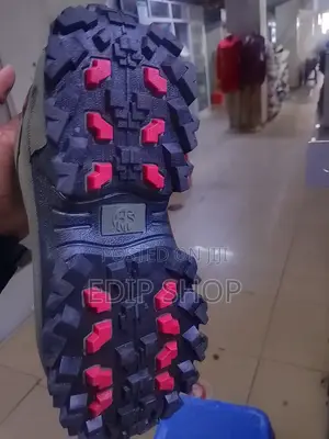 Anti Slip Skyview Quality Boots