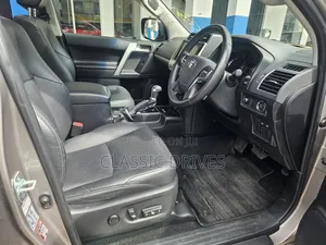 Toyota Land Cruiser Prado 2021 Gray