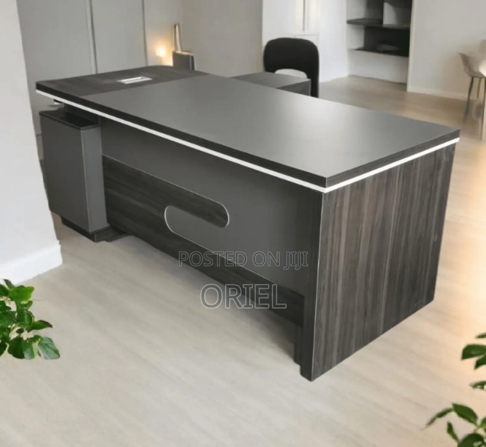 Office Desk : L-Shaped 160cm Executive Office Desk