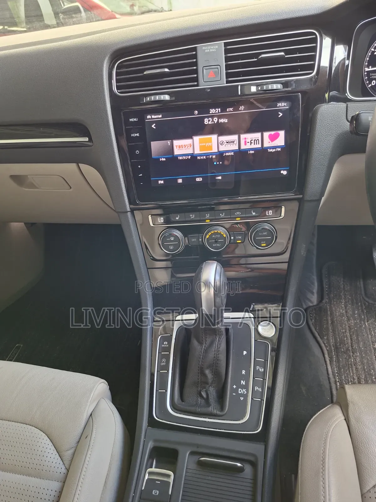 Volkswagen Golf 2019 Pearl