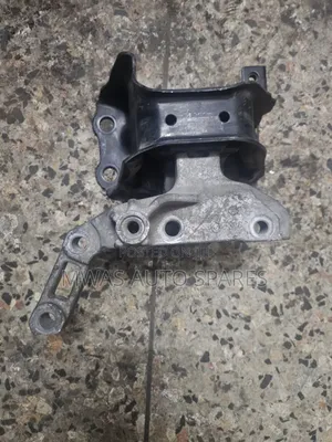 Nnissan Note E12 Engine Mountain