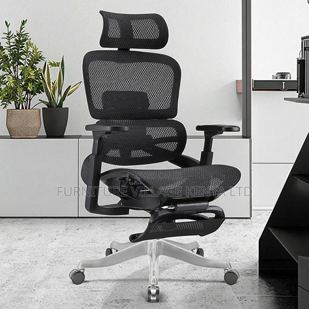 Home Mesh Chair With Footrest. - thumbnail 5