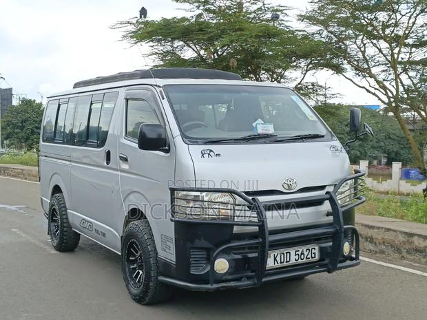 Toyota HiAce 2015 Grey