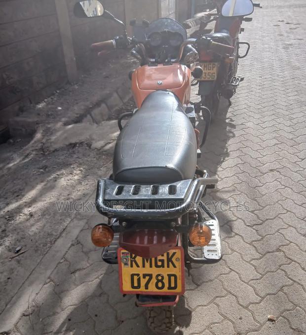 Motorcycle 2025 Yellow - thumbnail 2
