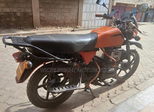 Motorcycle 2025 Yellow - thumbnail 4