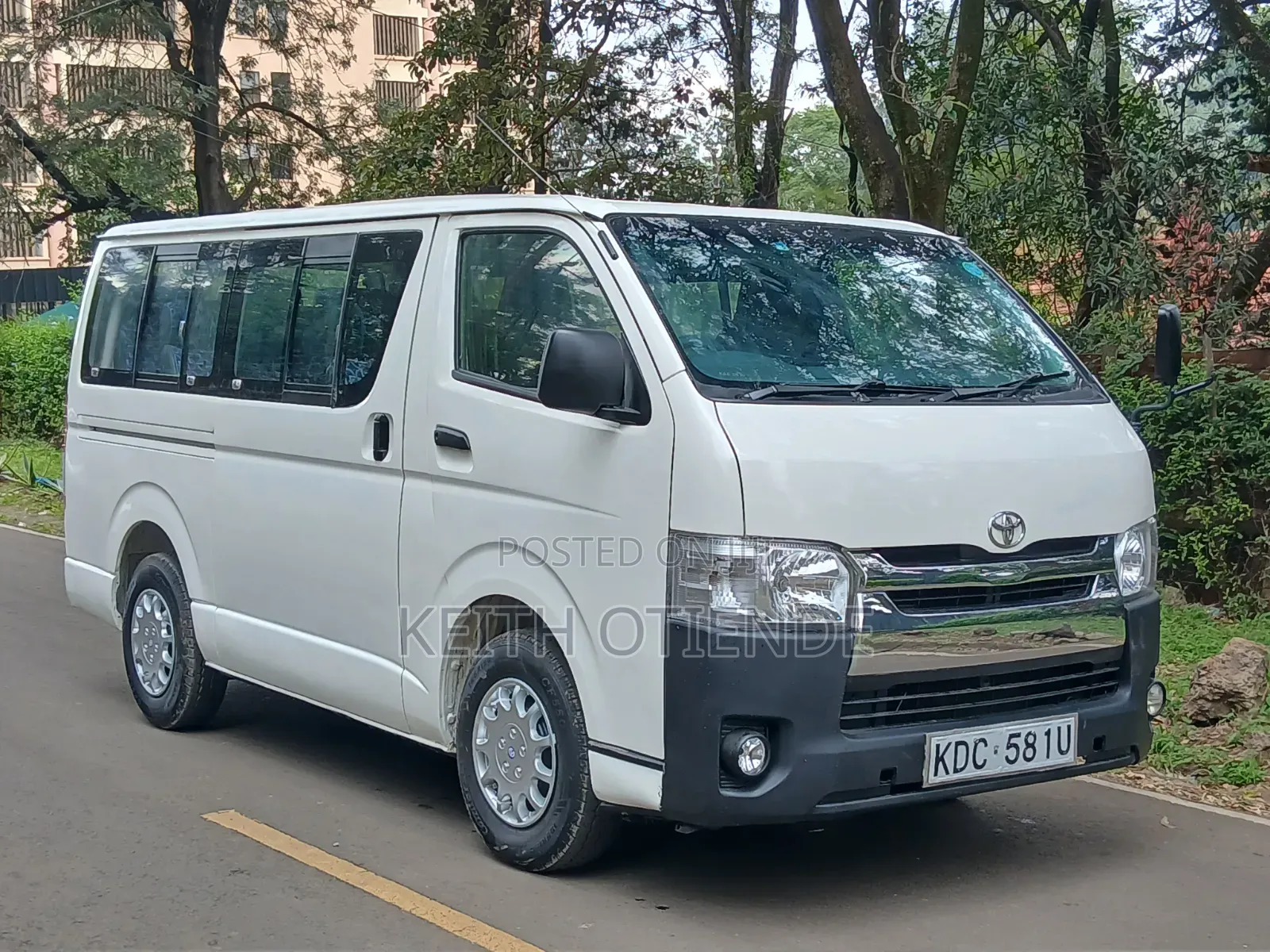 Toyota HiAce 2014 White