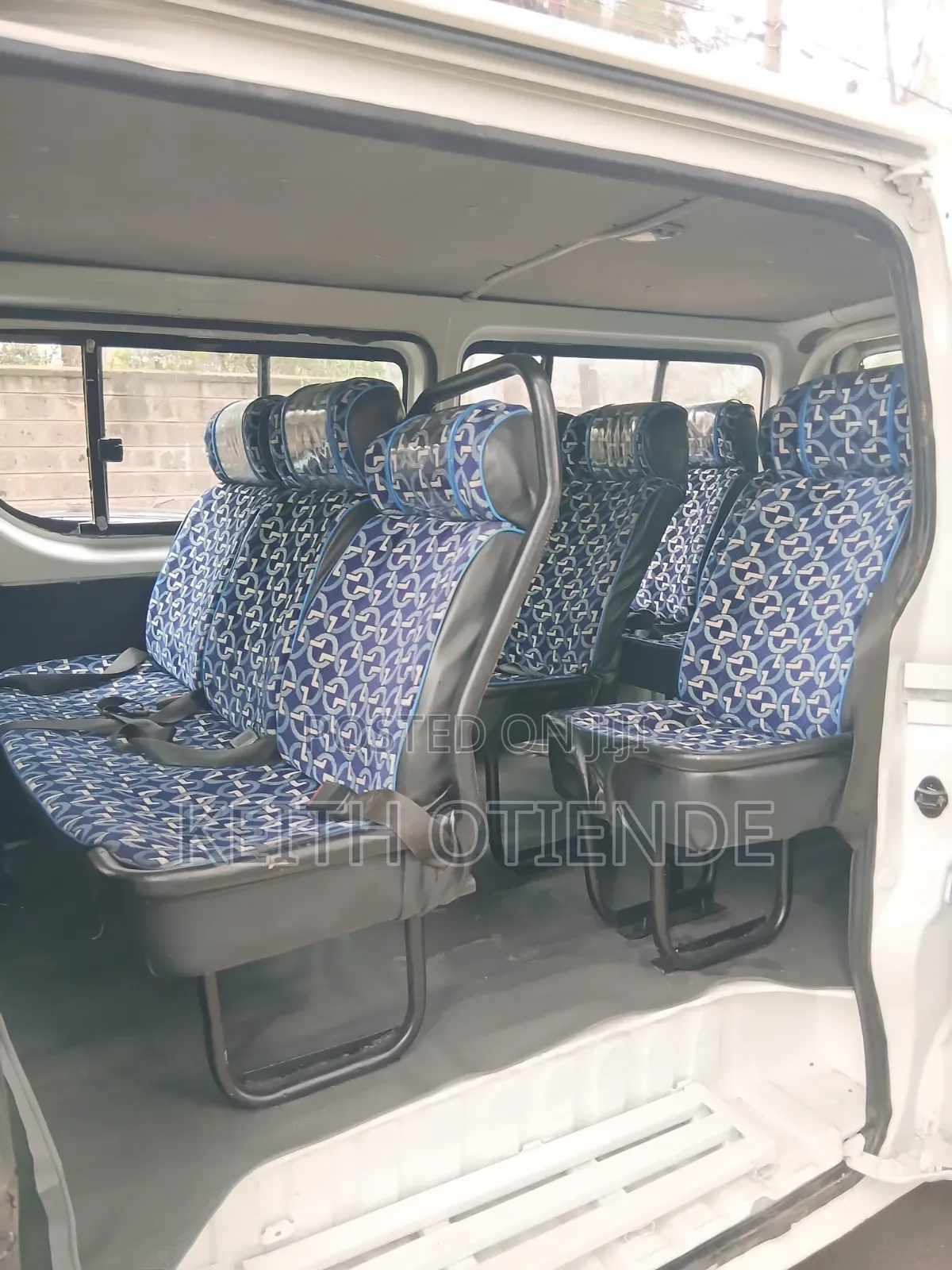 Toyota HiAce 2014 White
