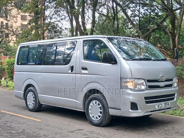 Toyota HiAce 2013 Silver - thumbnail 3