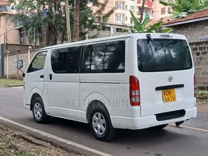 Toyota HiAce 2014 White