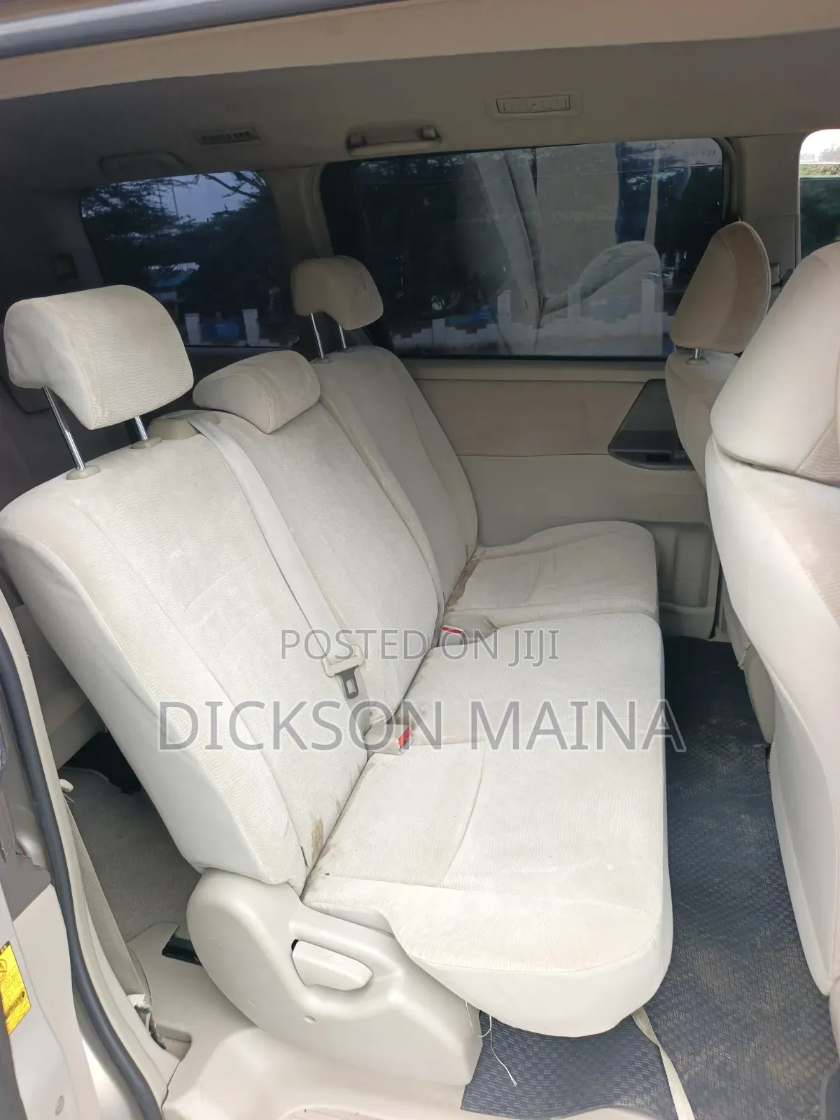 Toyota Noah 2010 Beige