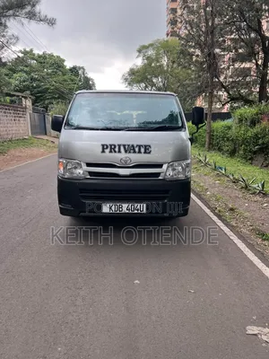 Toyota HiAce 2014 Silver