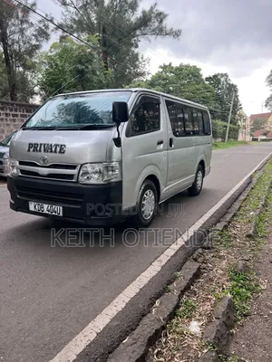 Toyota HiAce 2014 Silver