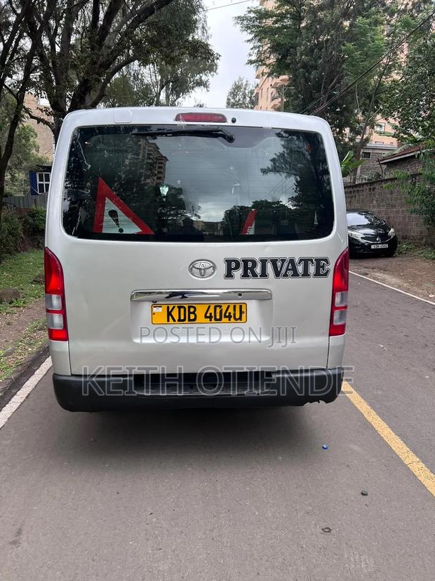 Toyota HiAce 2014 Silver - thumbnail 4