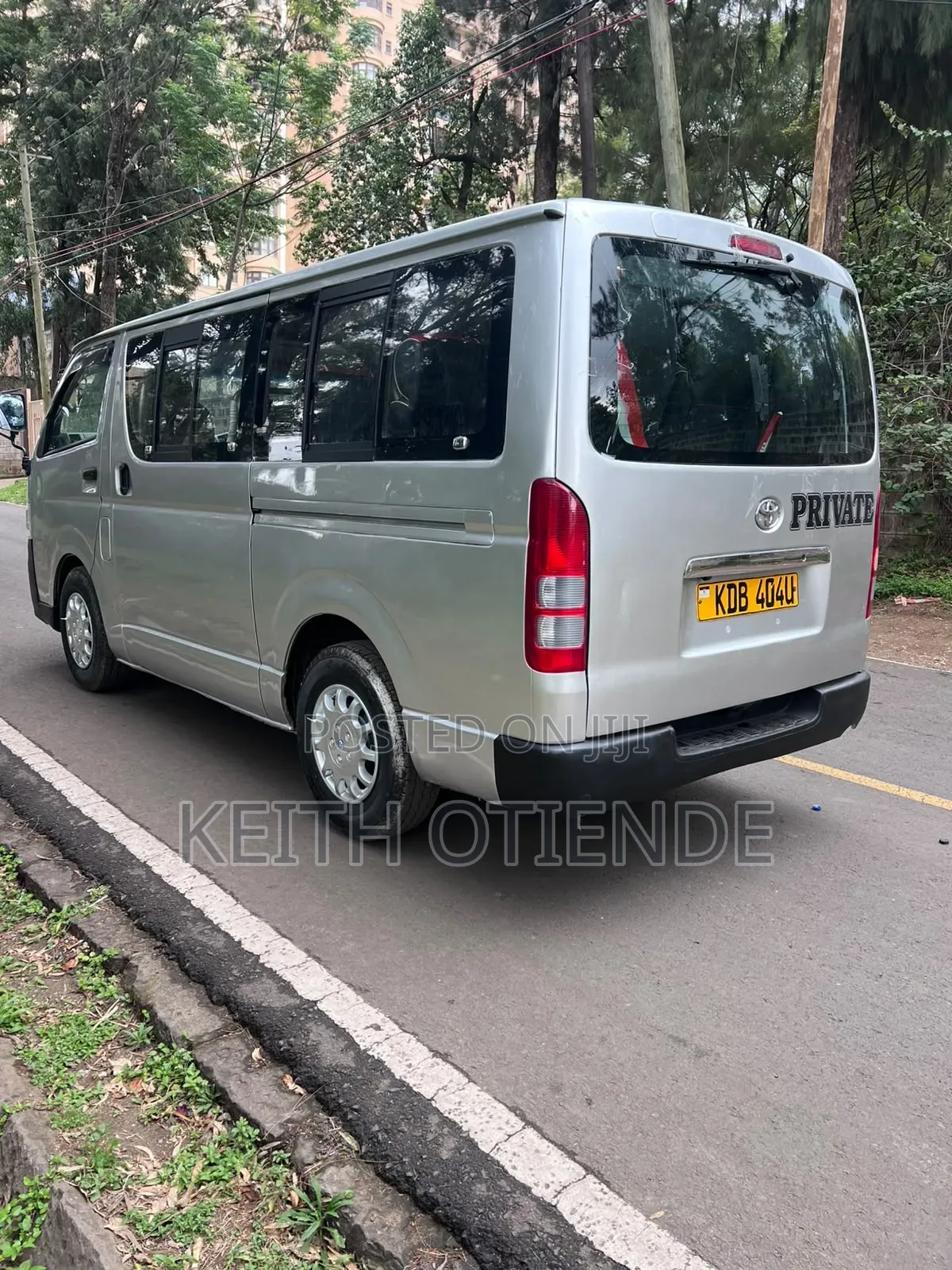 Toyota HiAce 2014 Silver