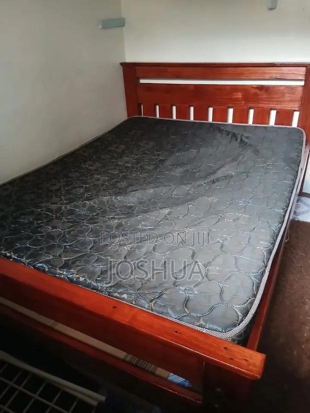 5by6 Bed With Mattress - thumbnail 2
