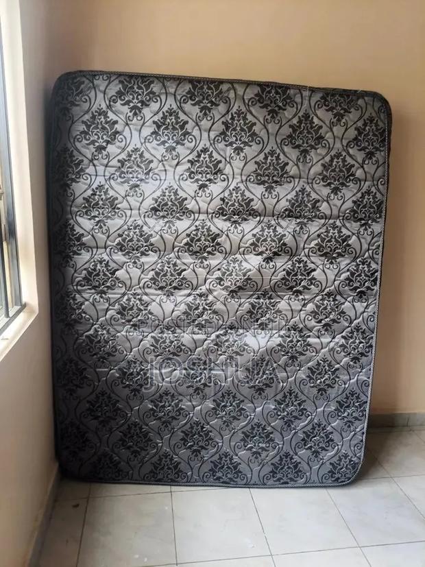 5by6 Bed With Mattress - thumbnail 4