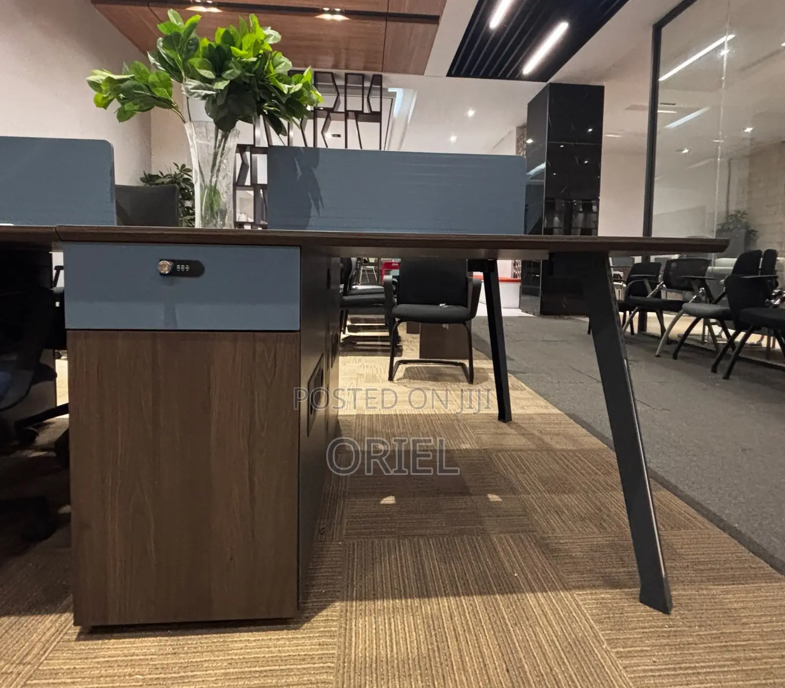 Office Workstation : Office 4-Seater Workstation