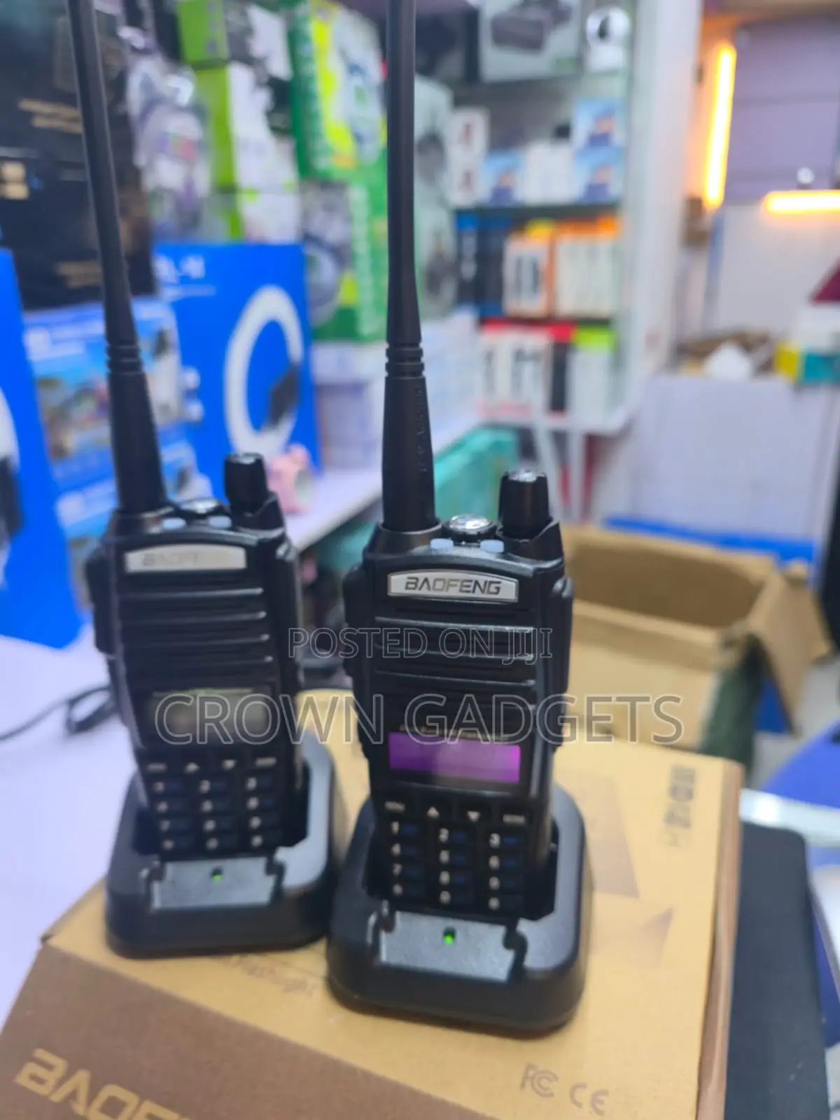 Uv82 Rechargeable Dual Band Radio for Security and Outdoor