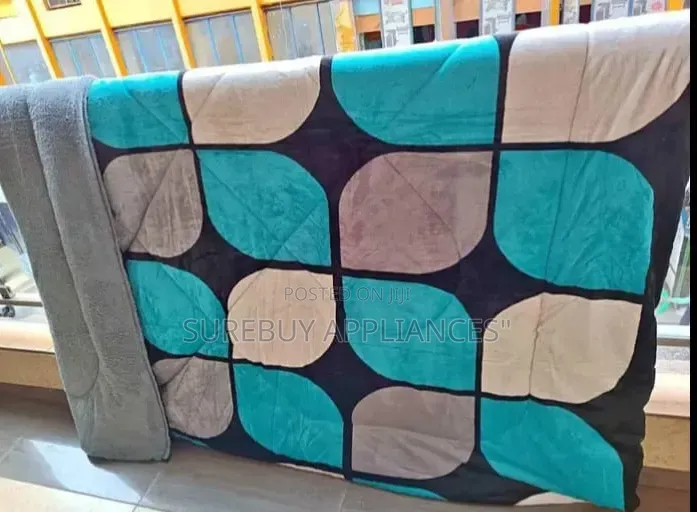 Elegant Single Wool Duvet – Soft, Breathable Durable