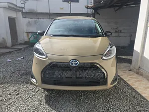 Toyota Sienta 2020