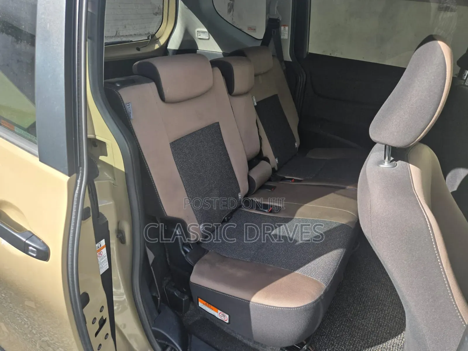Toyota Sienta 2020
