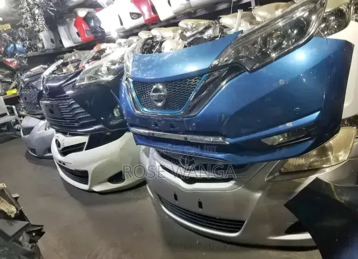 Nissan Note 2012 Nosecut