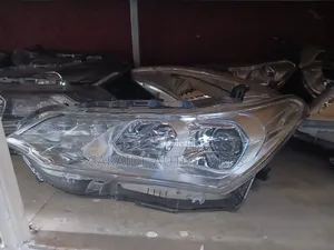 Fielder/Axio 2015/2016 Headlights