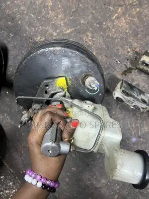Hilux Vigo Brake Booster