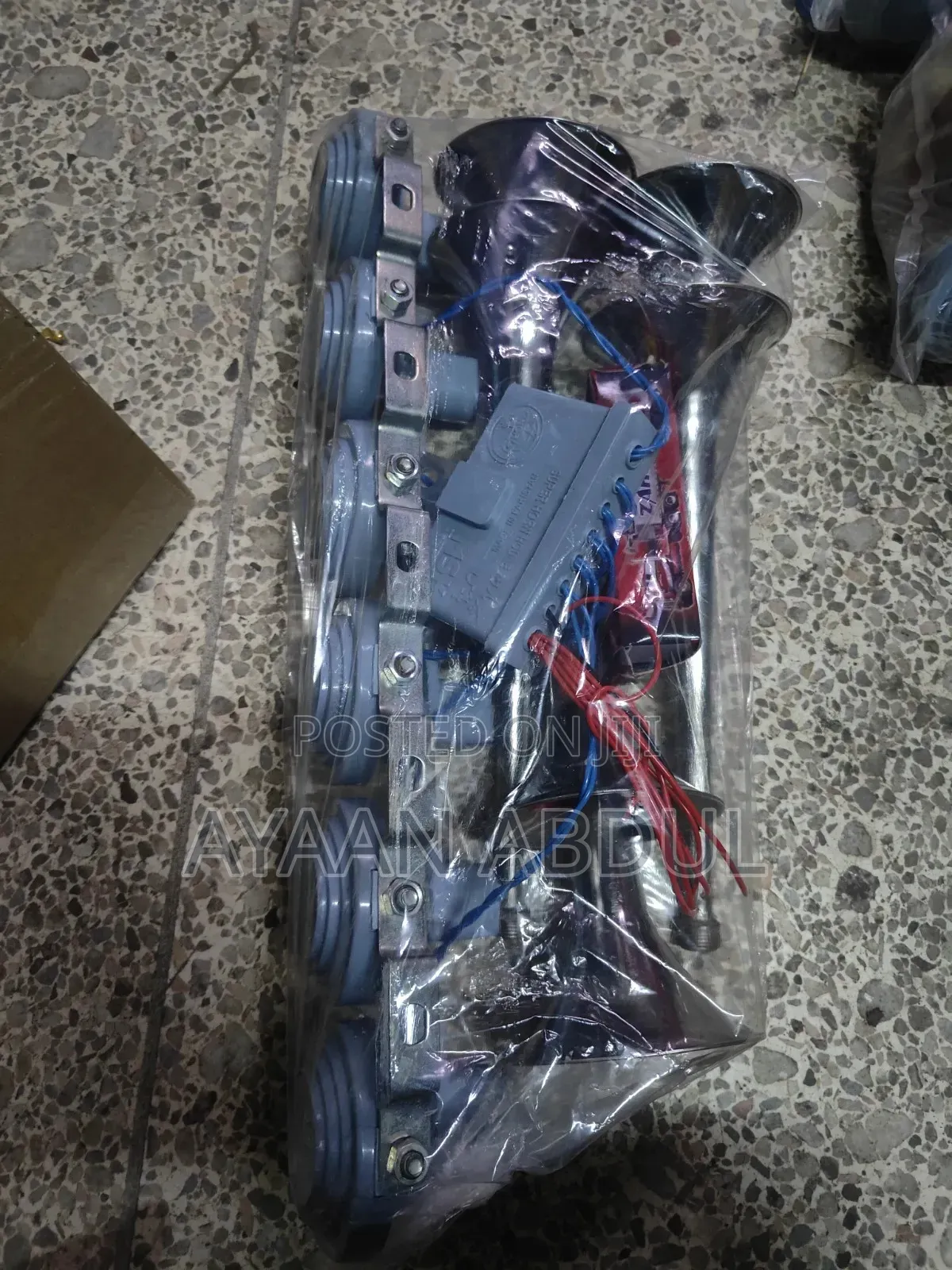 6 Pipe Pressure Horn