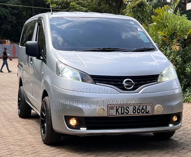 Nissan NV200 2018 Silver - thumbnail 2