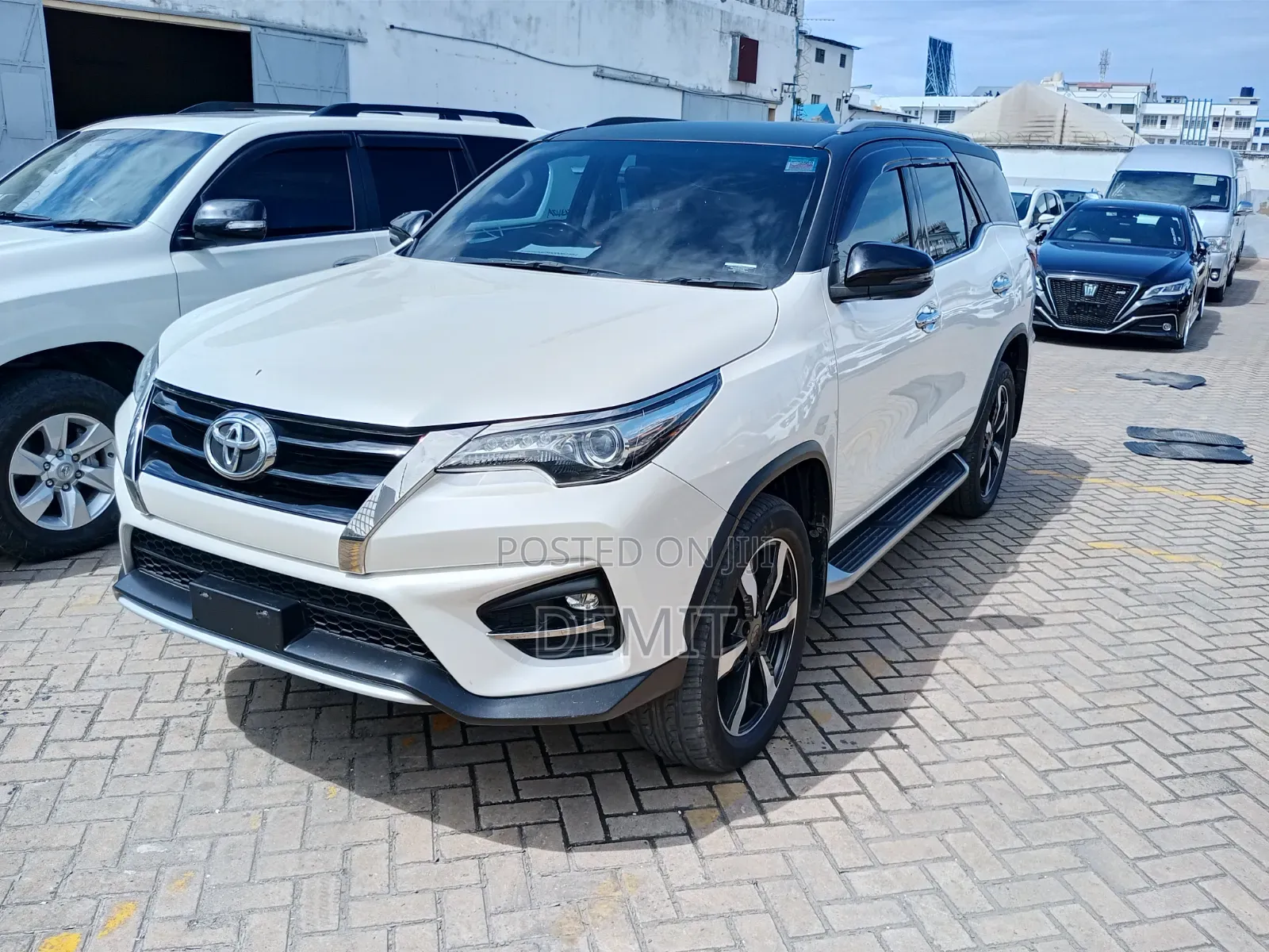 Toyota Fortuner 2.8 D AWD 2019 White