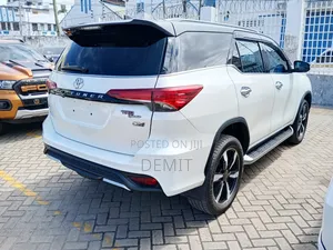 Toyota Fortuner 2.8 D AWD 2019 White