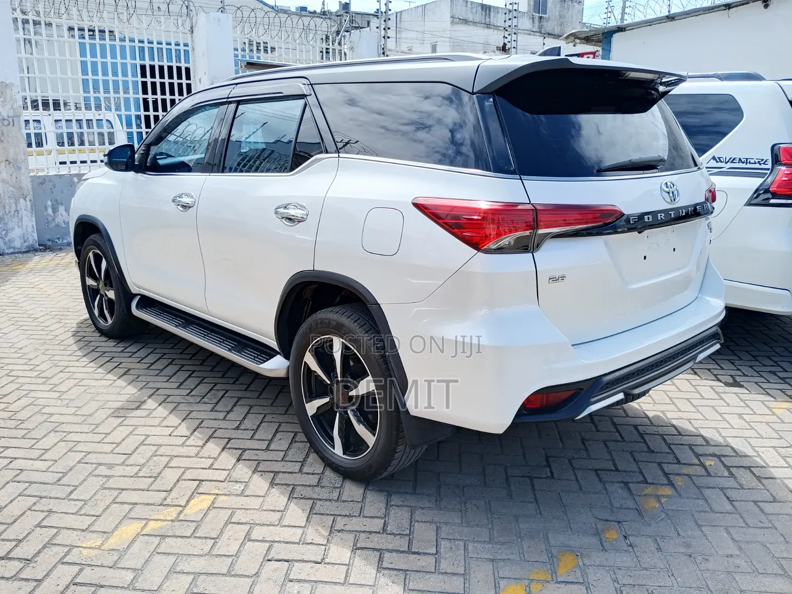Toyota Fortuner 2.8 D AWD 2019 White