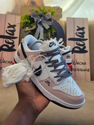 Nike Sb Low X Stussy Sneakers