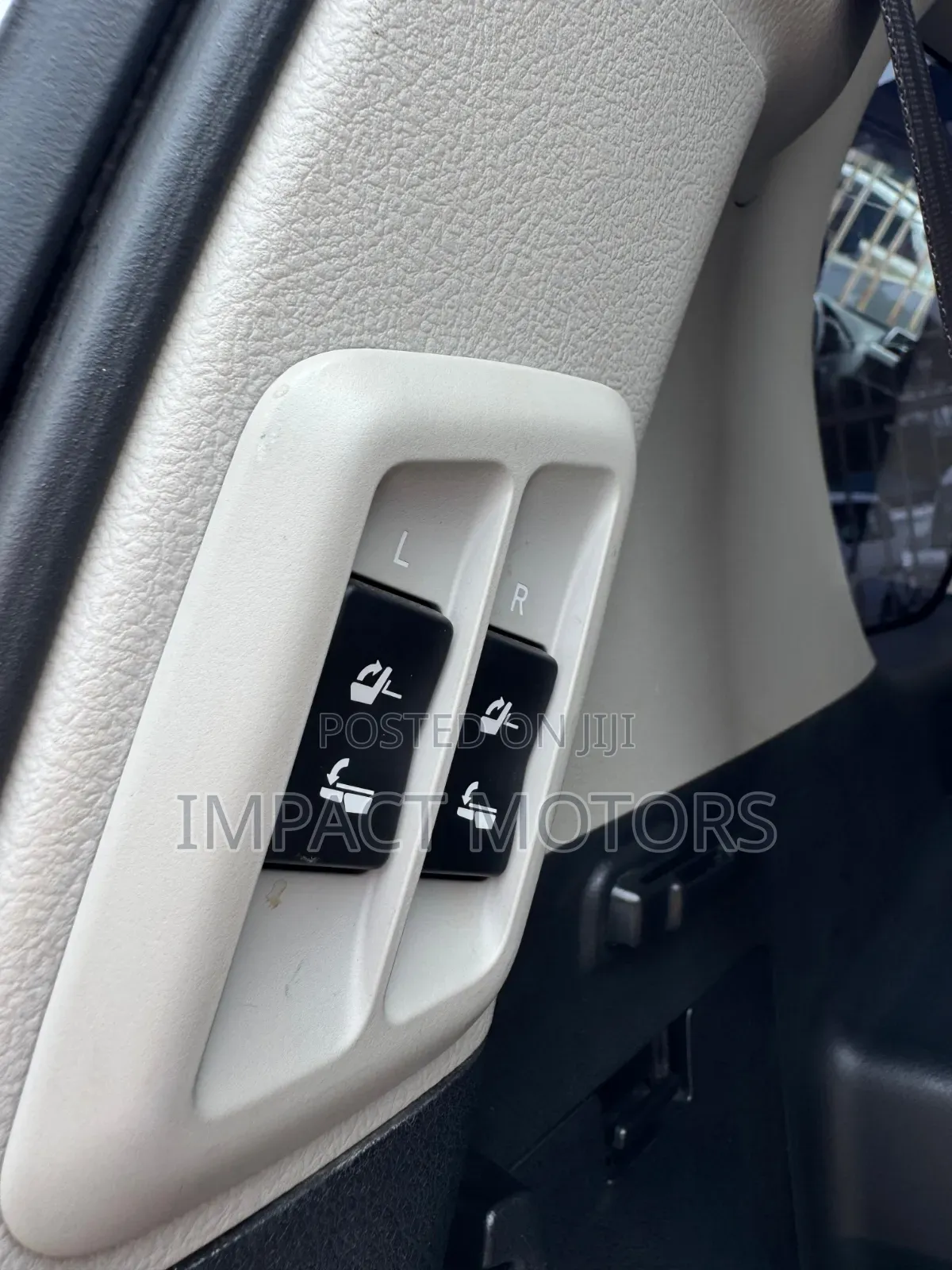 Toyota Land Cruiser Prado 2016 White