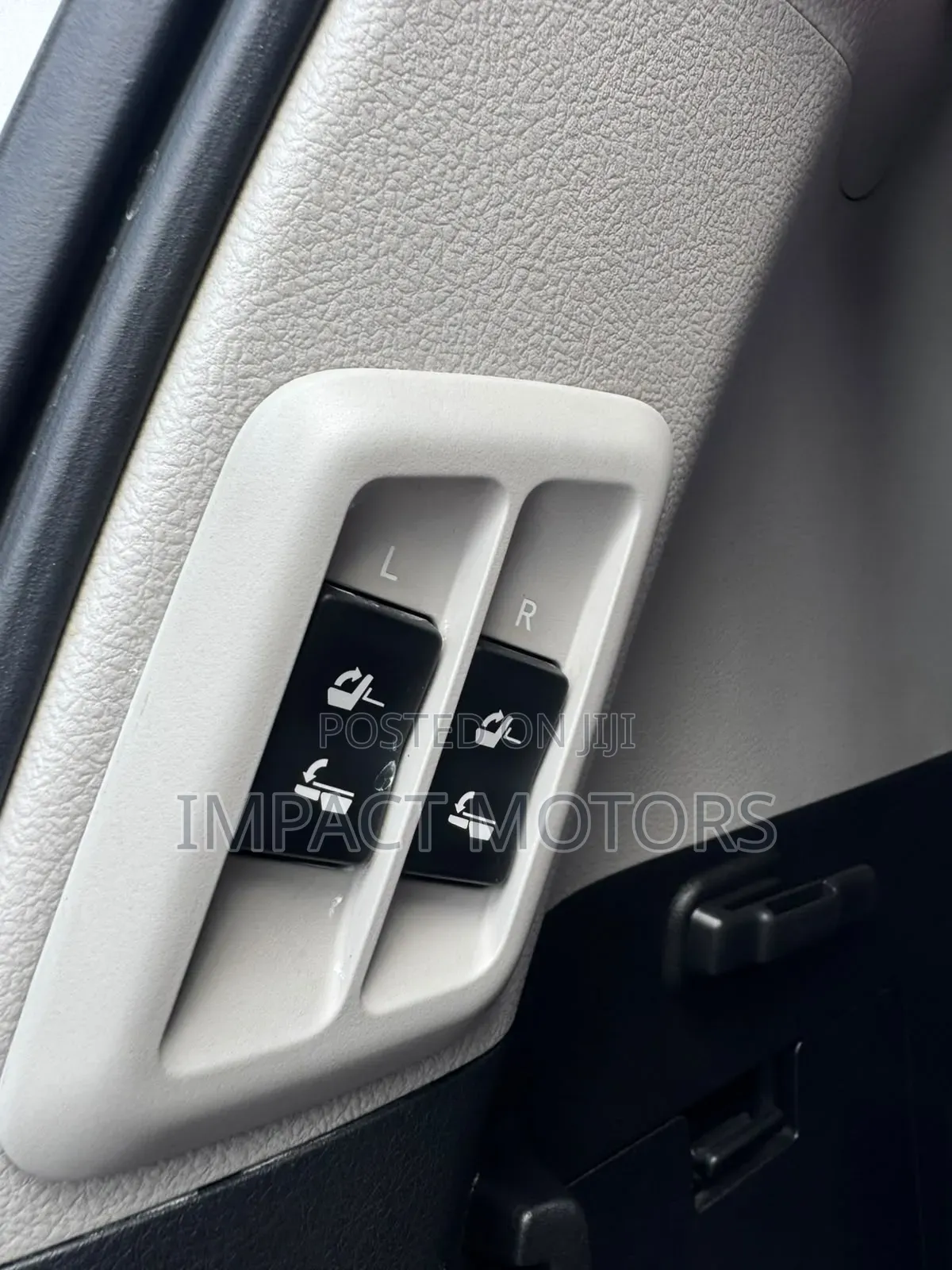 Toyota Land Cruiser Prado 2016 White