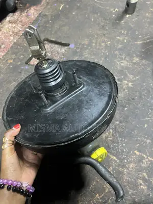 Nissan Sunny B15 Brake Booster