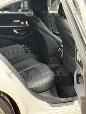 Mercedes-Benz E200 2019 Pearl