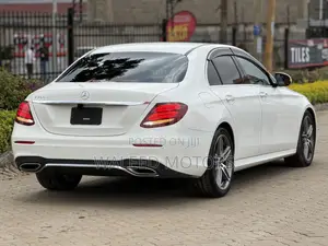 Mercedes-Benz E200 2019 Pearl