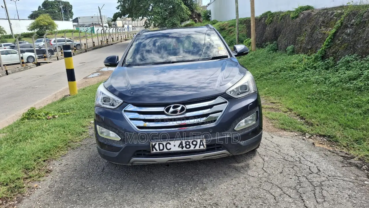 Hyundai Santa Fe 2015 Blue