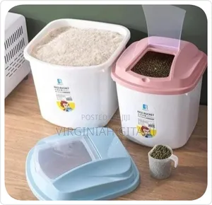 Rice/Cereal Bucket With Measuring Cup