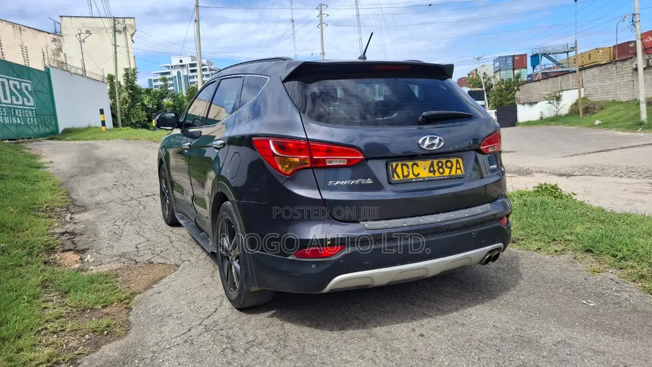 Hyundai Santa Fe 2015 Blue