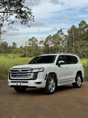 Toyota Land Cruiser Prado 2012 Pearl
