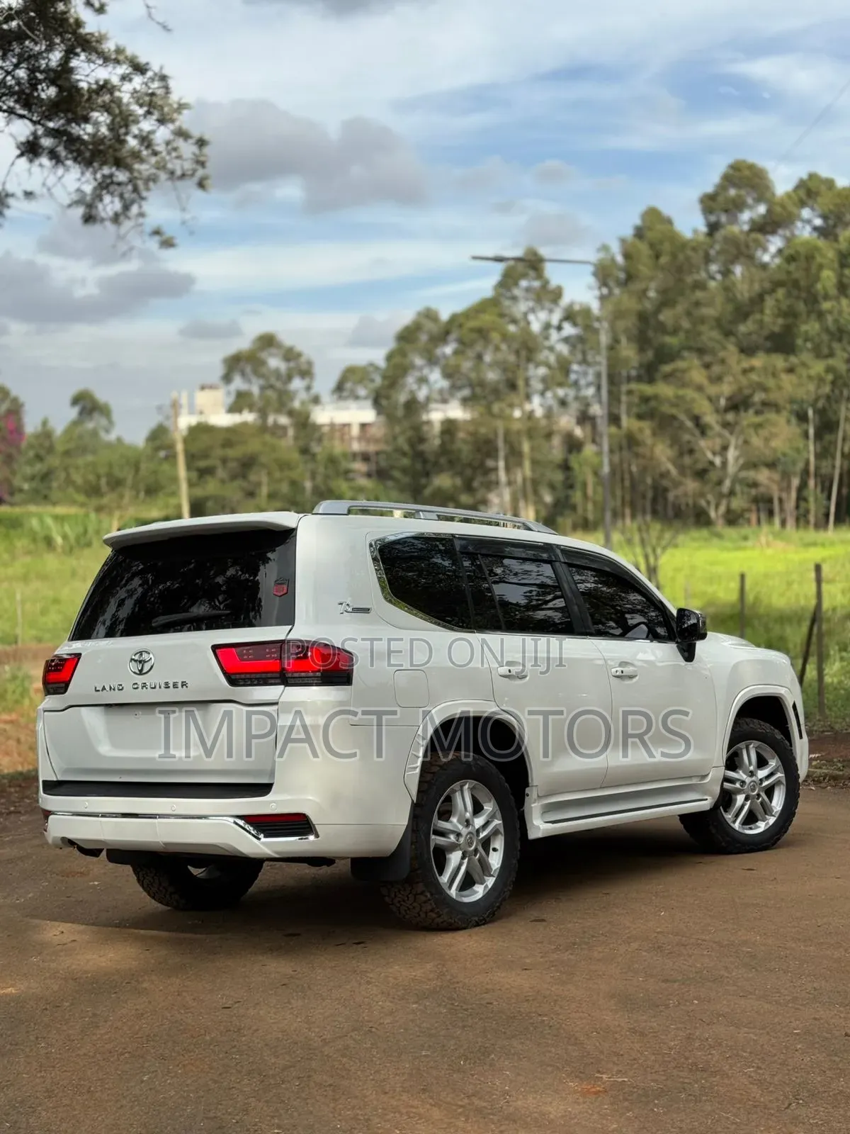 Toyota Land Cruiser Prado 2012 Pearl