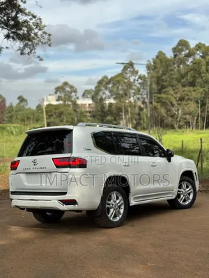 Toyota Land Cruiser Prado 2012 Pearl